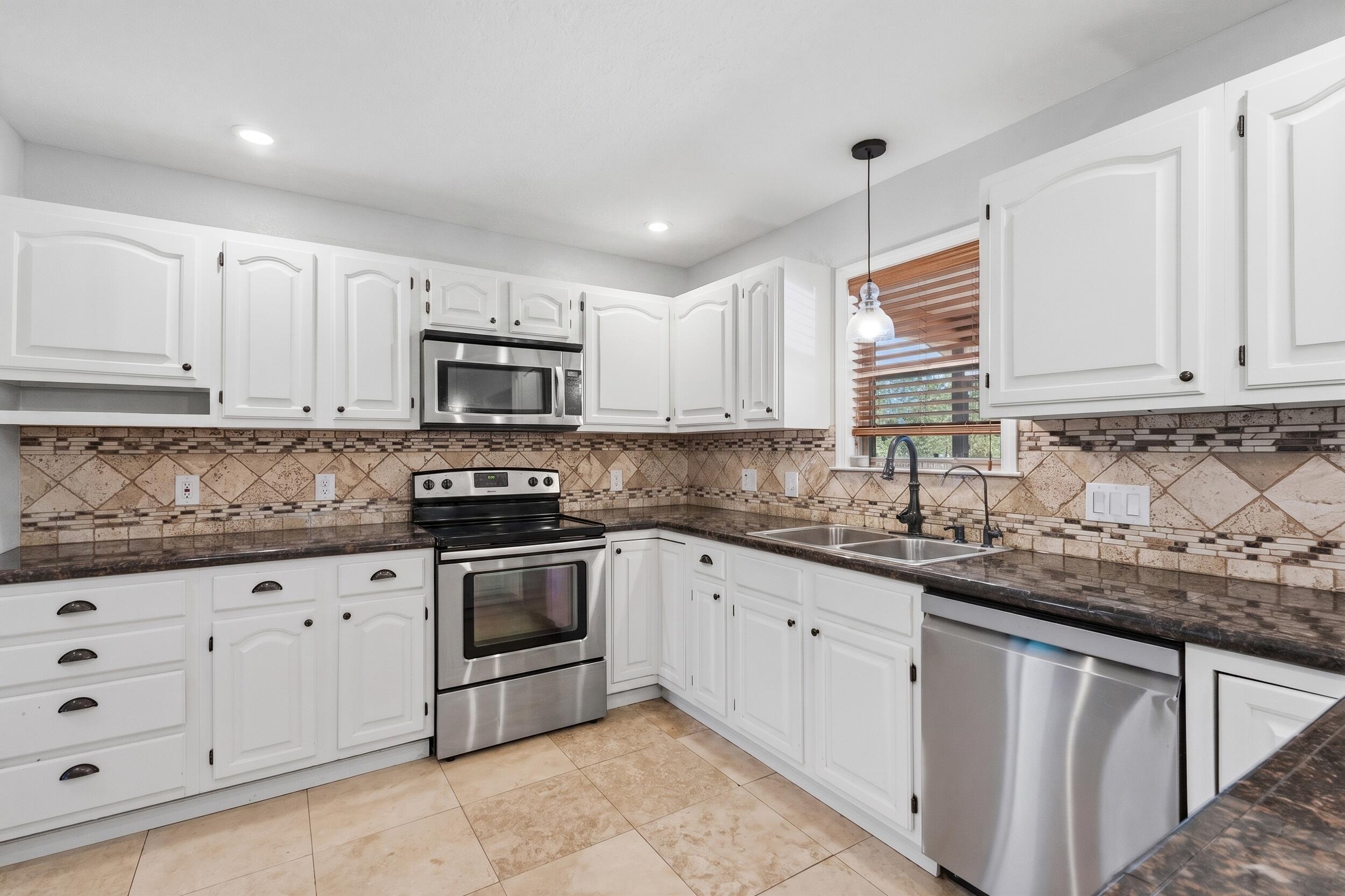 17 Tejon Drive