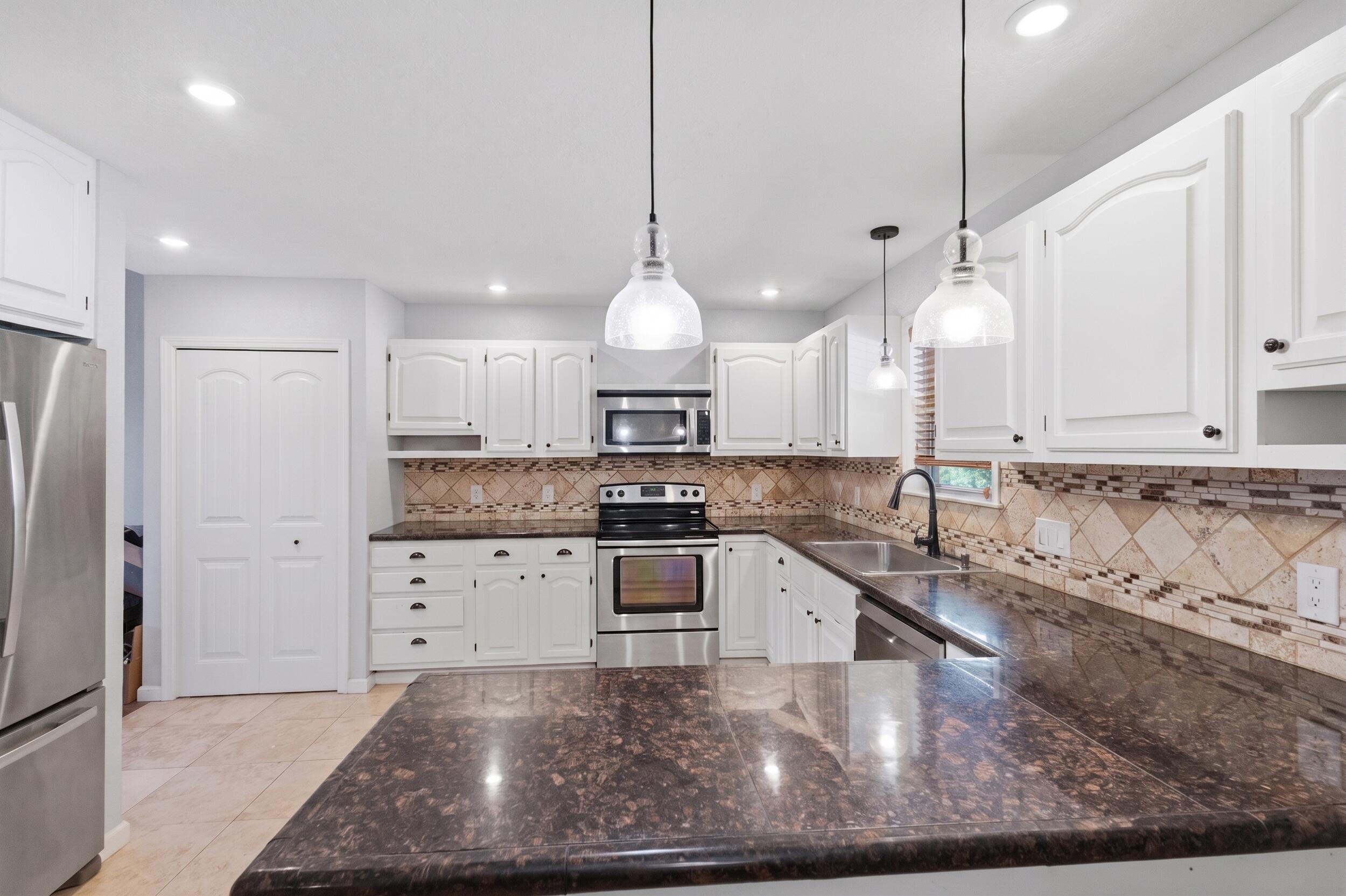 17 Tejon Drive