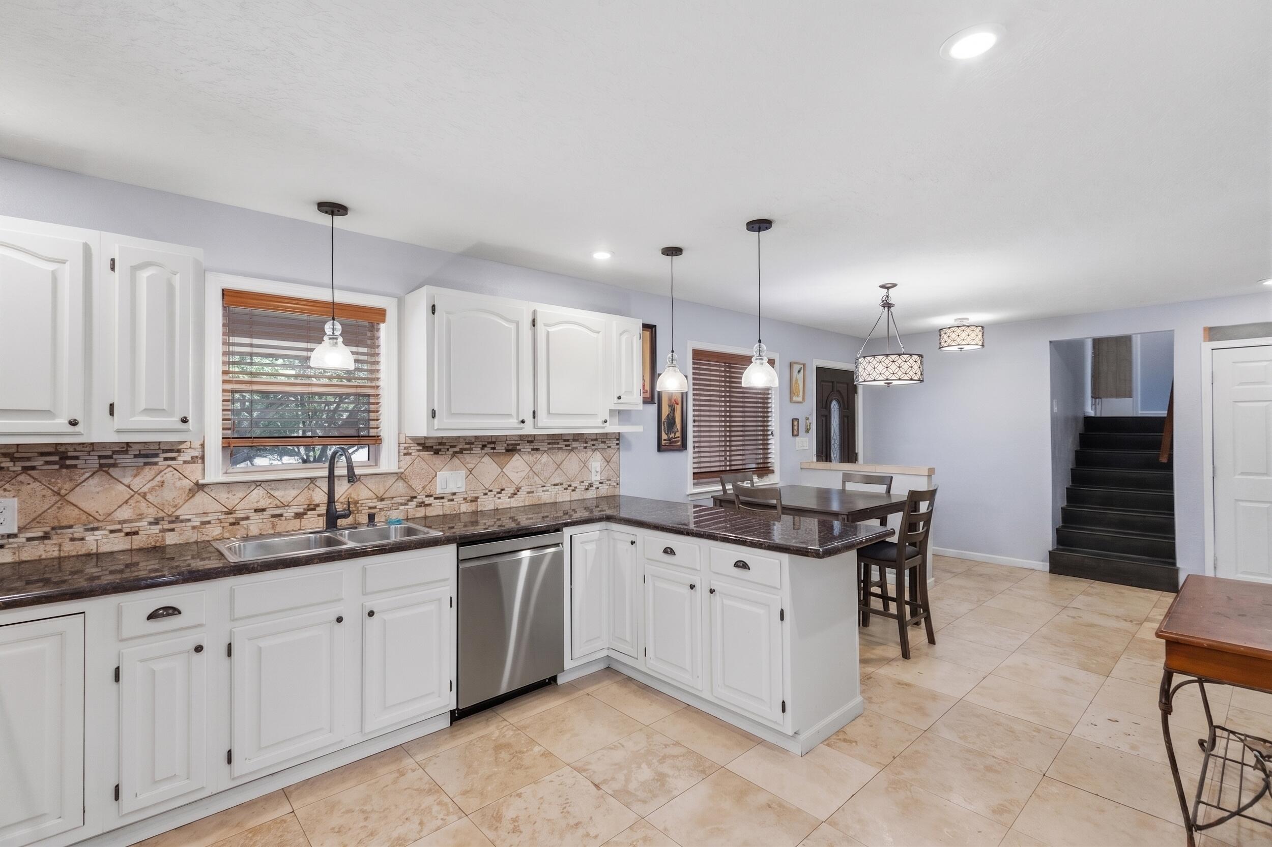 17 Tejon Drive