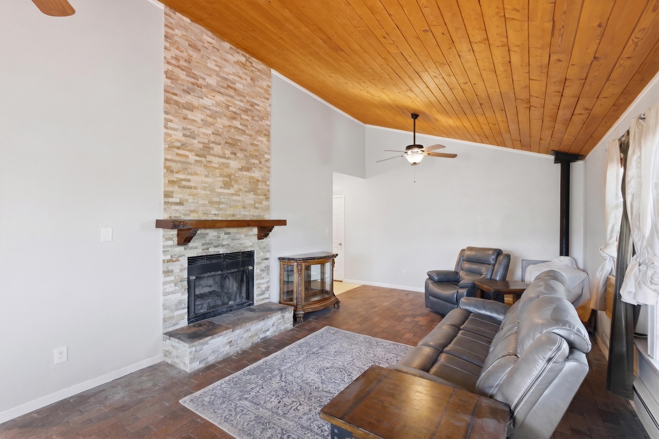 17 Tejon Drive