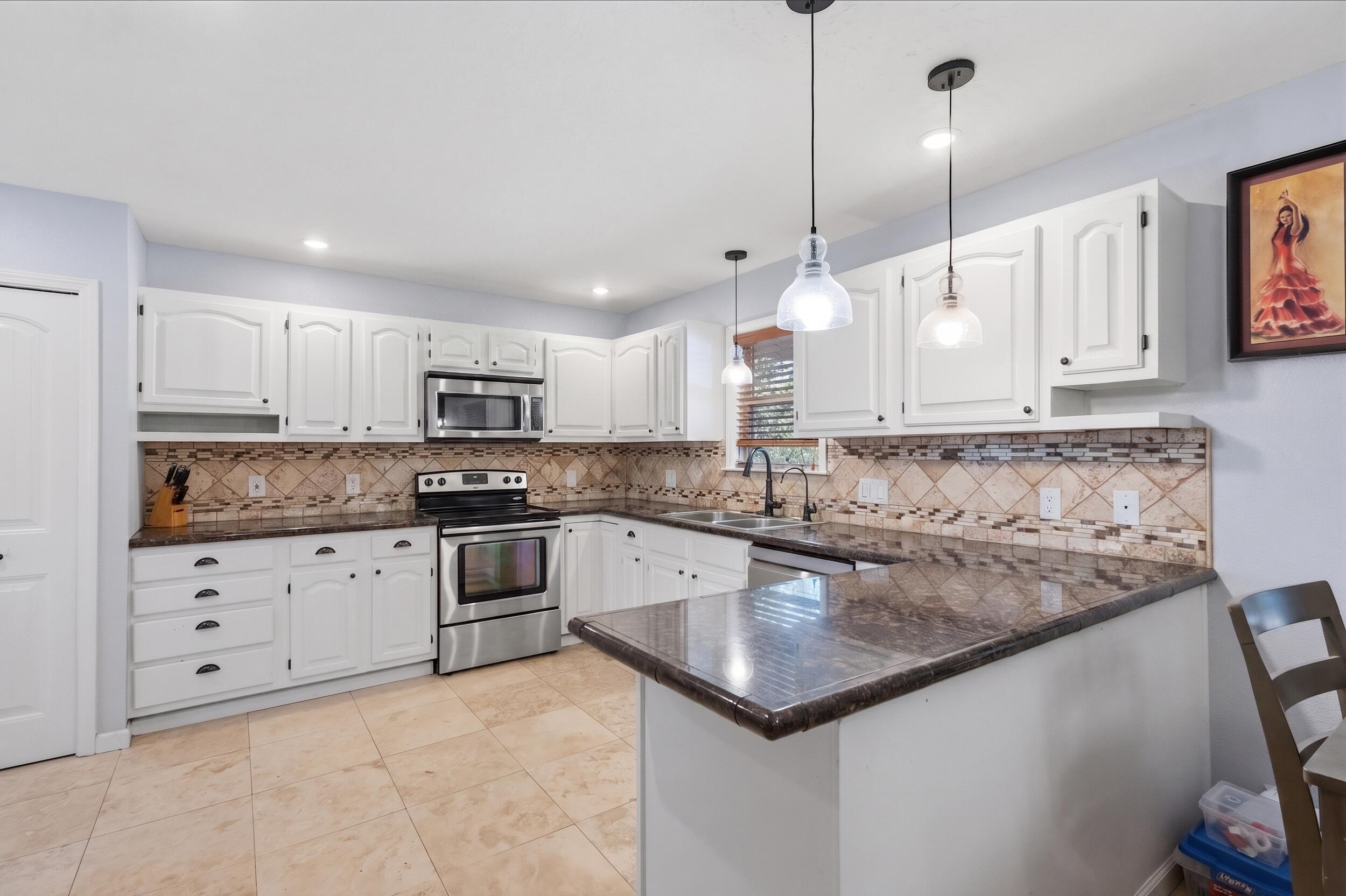 17 Tejon Drive
