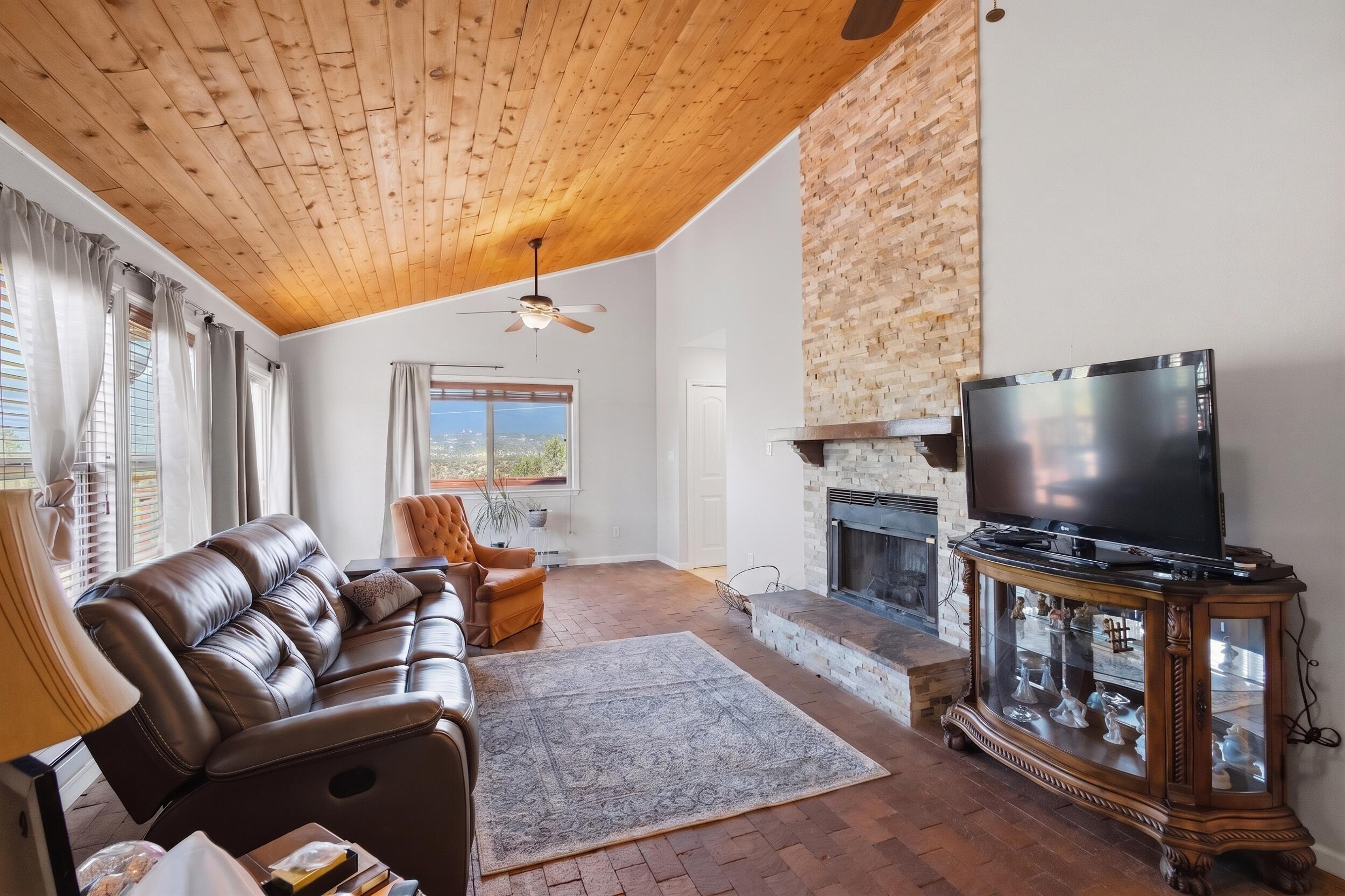 17 Tejon Drive