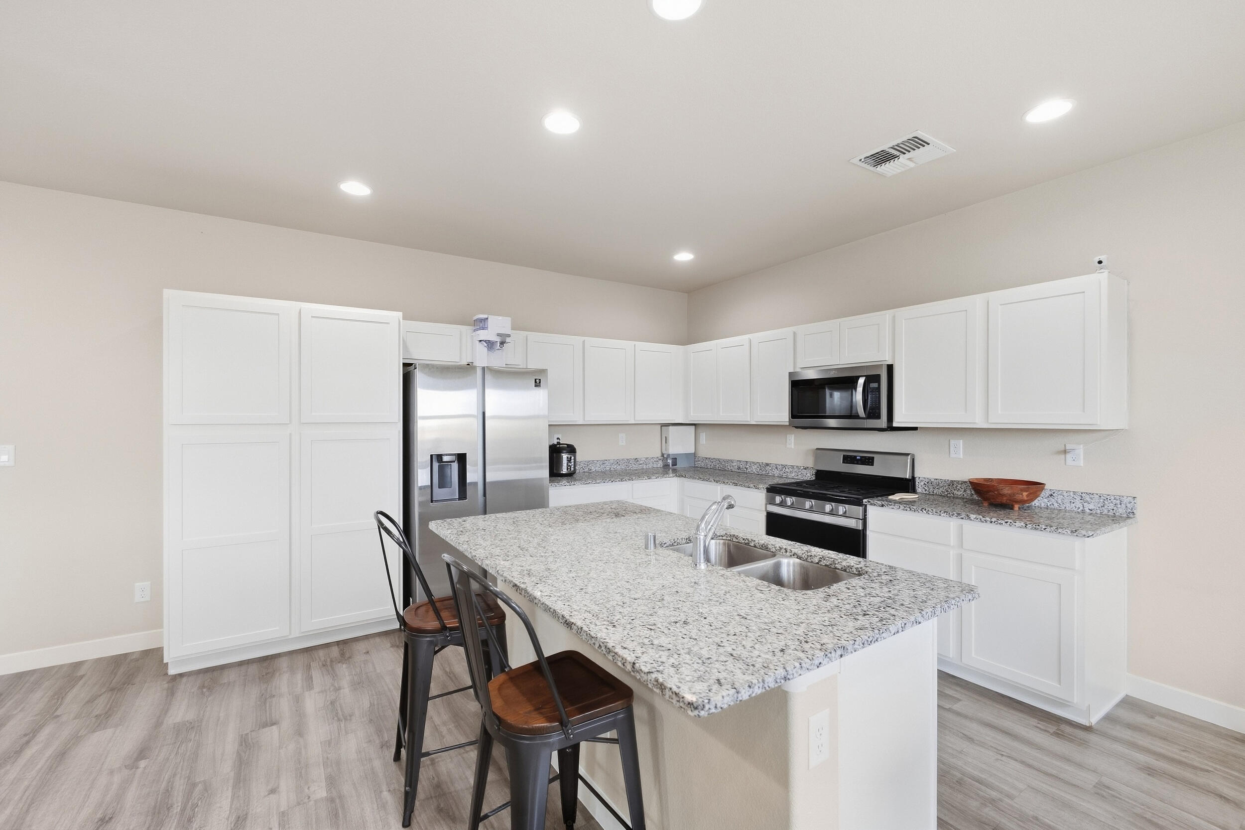 7240 Vista Serena Loop
