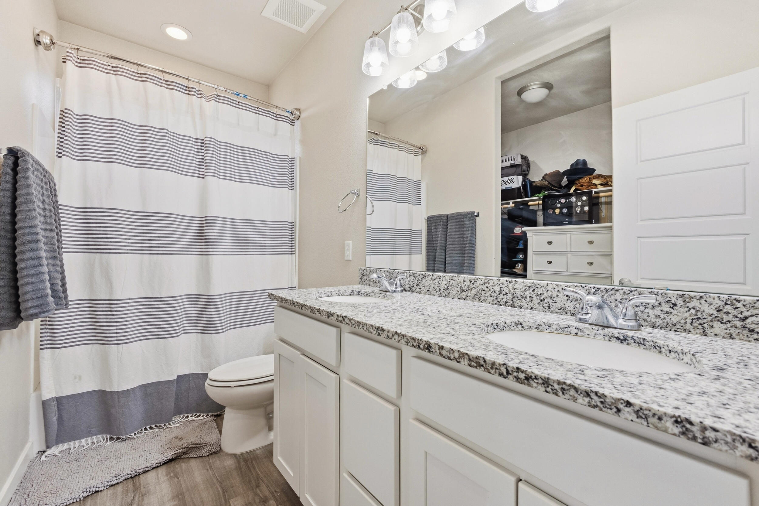 7240 Vista Serena Loop