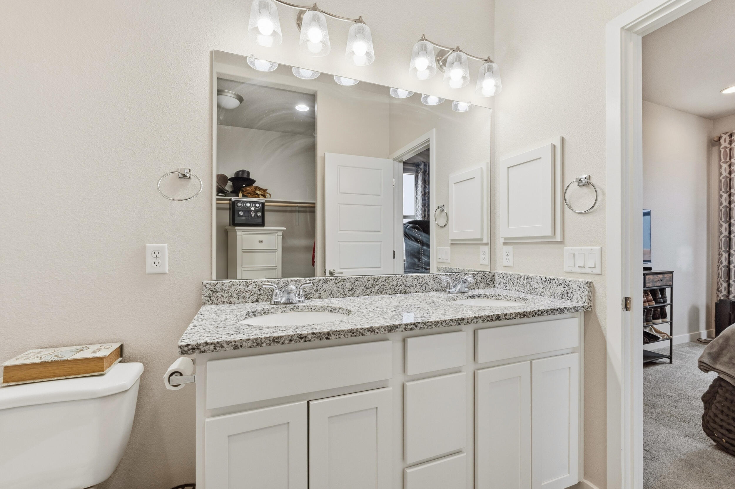 7240 Vista Serena Loop