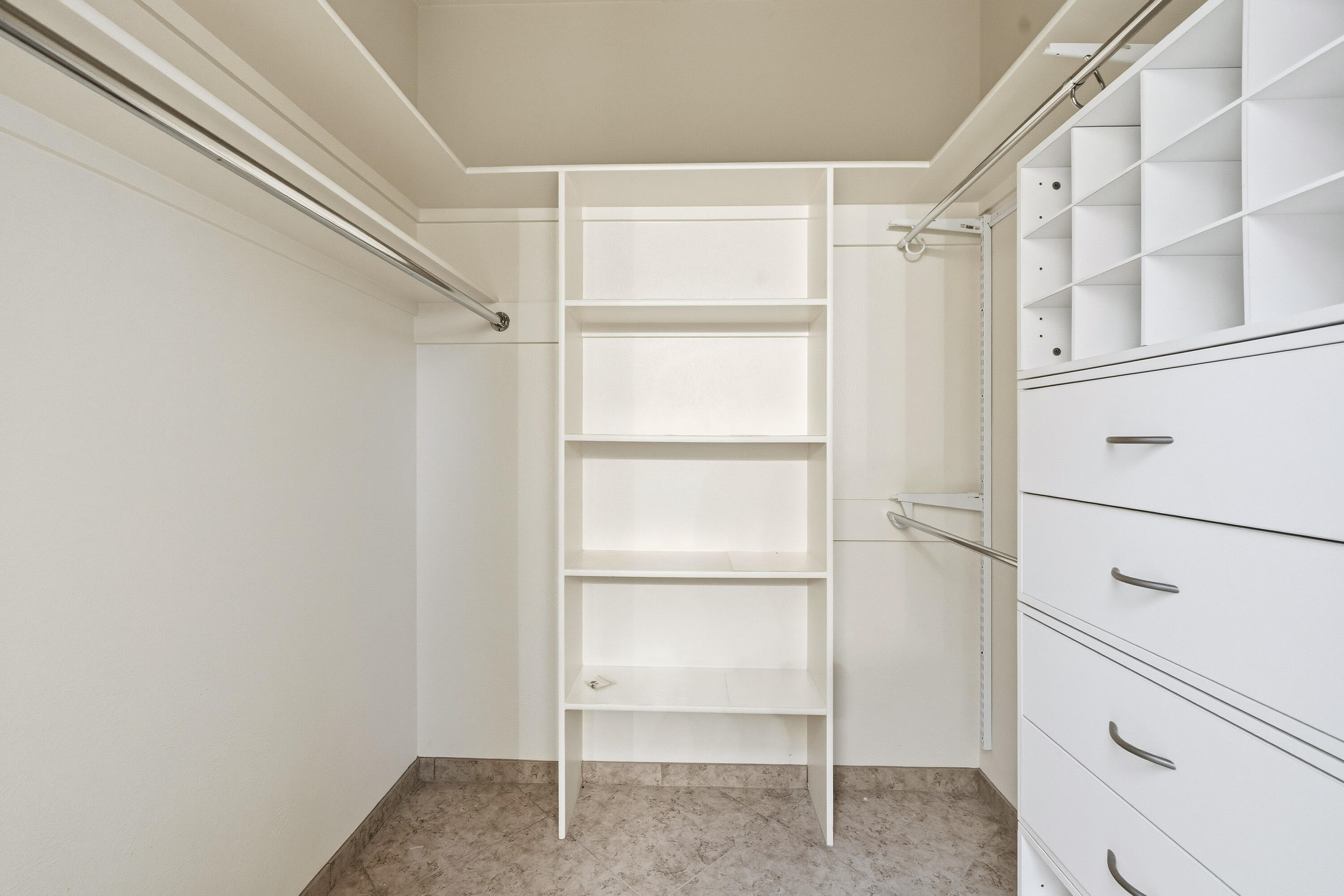 3196 Ashkirk Loop SE