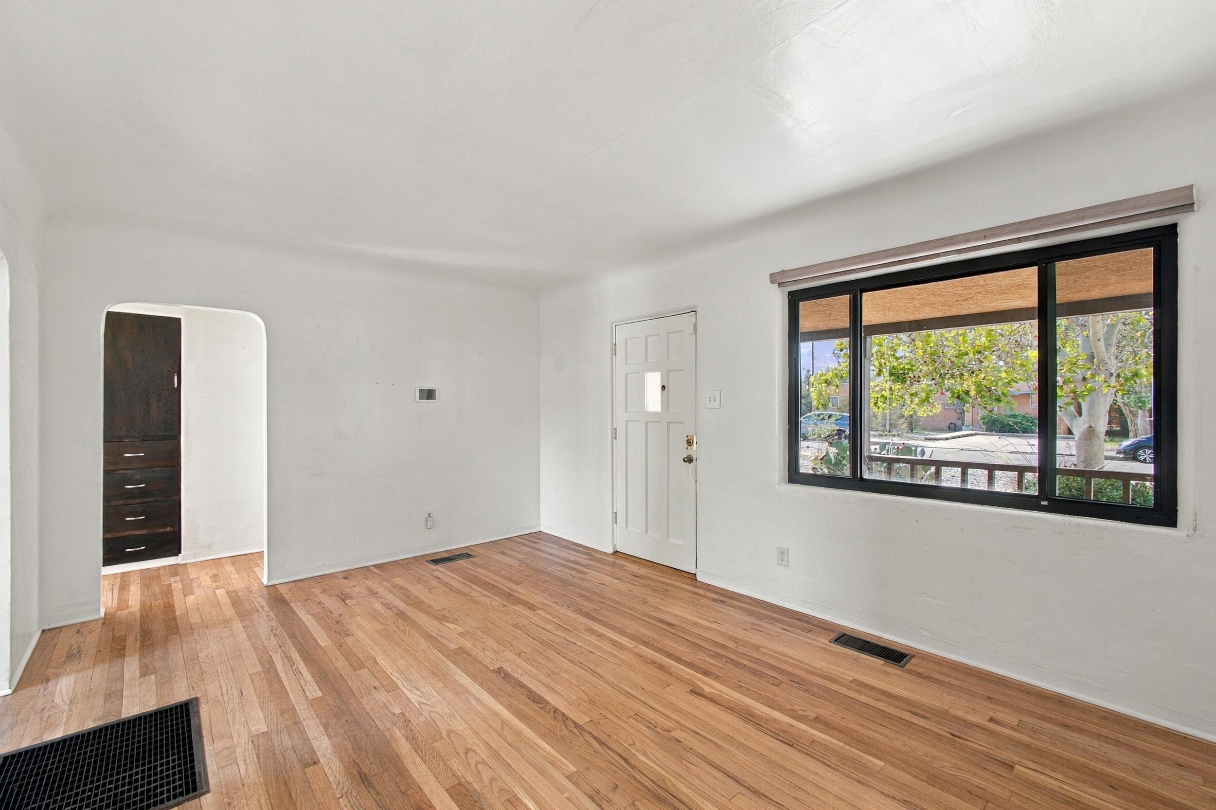 218 Quincy Street NE