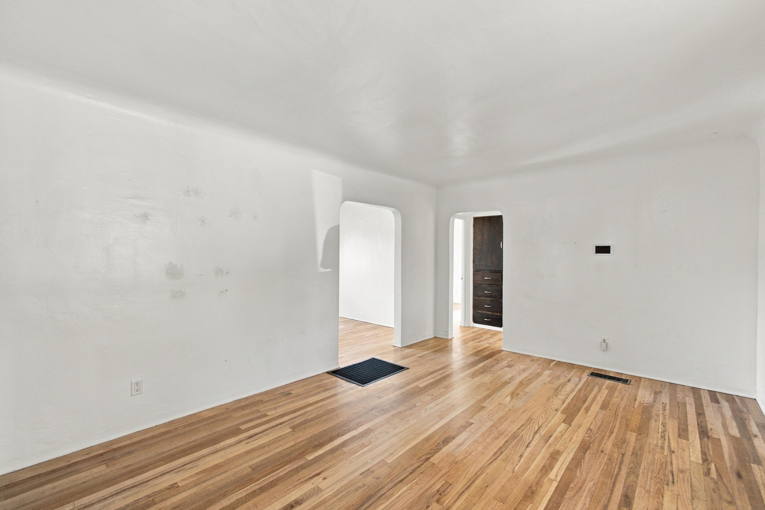 218 Quincy Street NE
