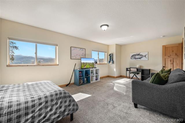 7102 Lynx Lair Road