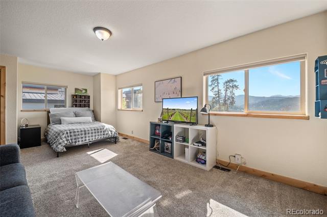 7102 Lynx Lair Road