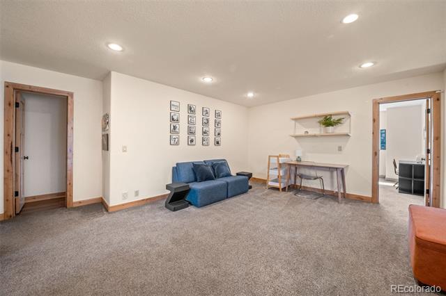 7102 Lynx Lair Road