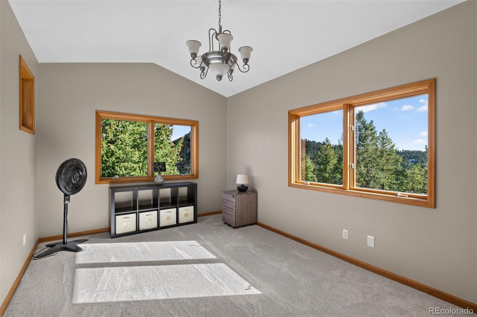 25806 Lost Cabin Trail
