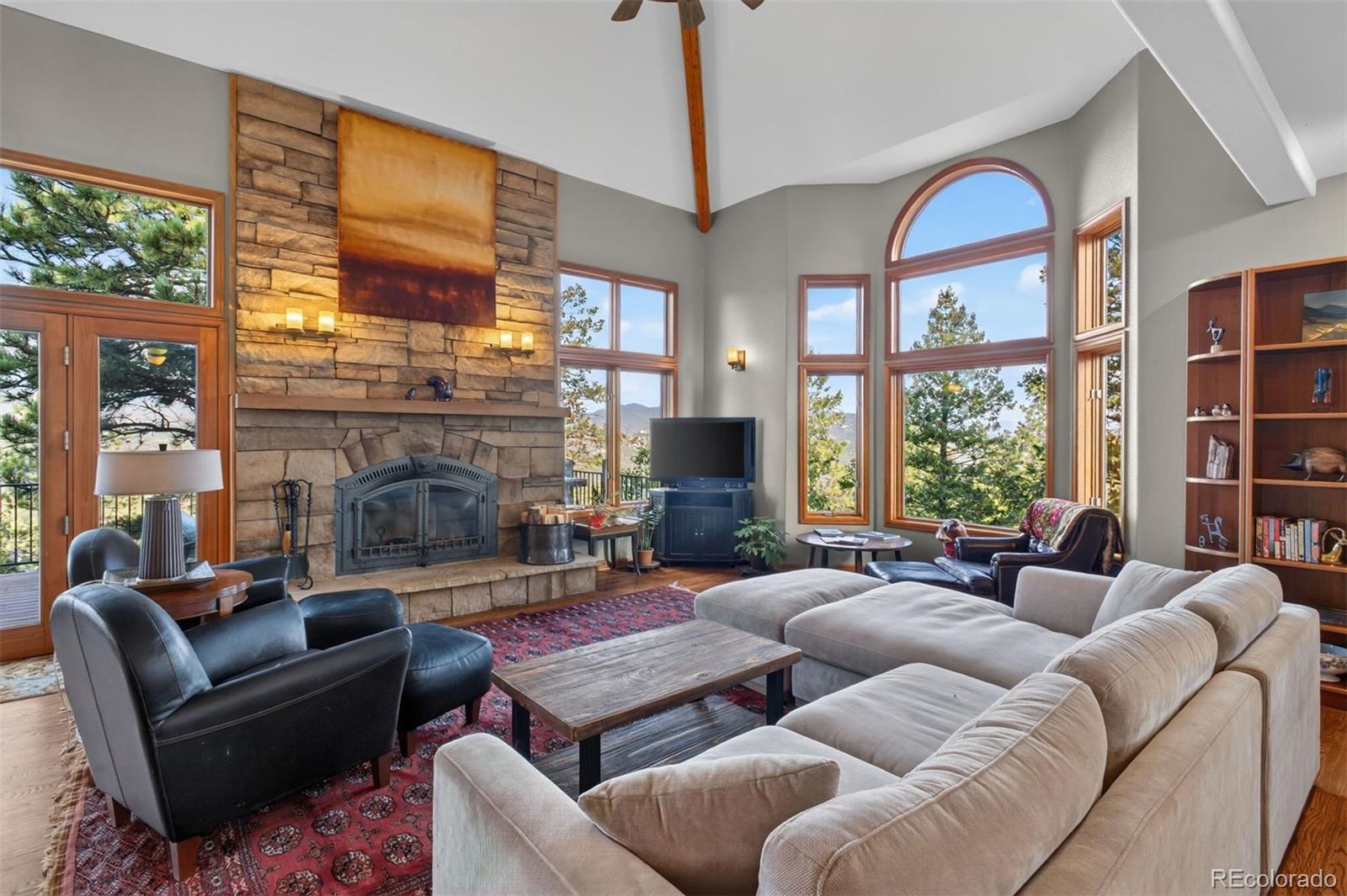 25806 Lost Cabin Trail