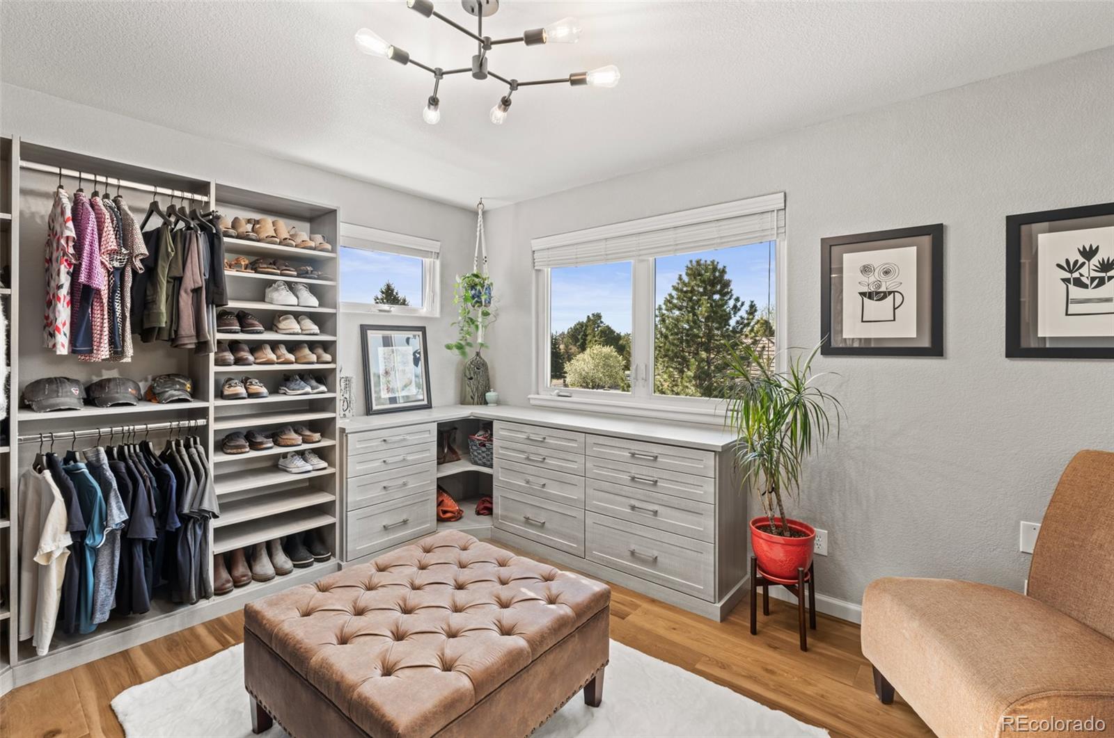 5925 Zinnia Court