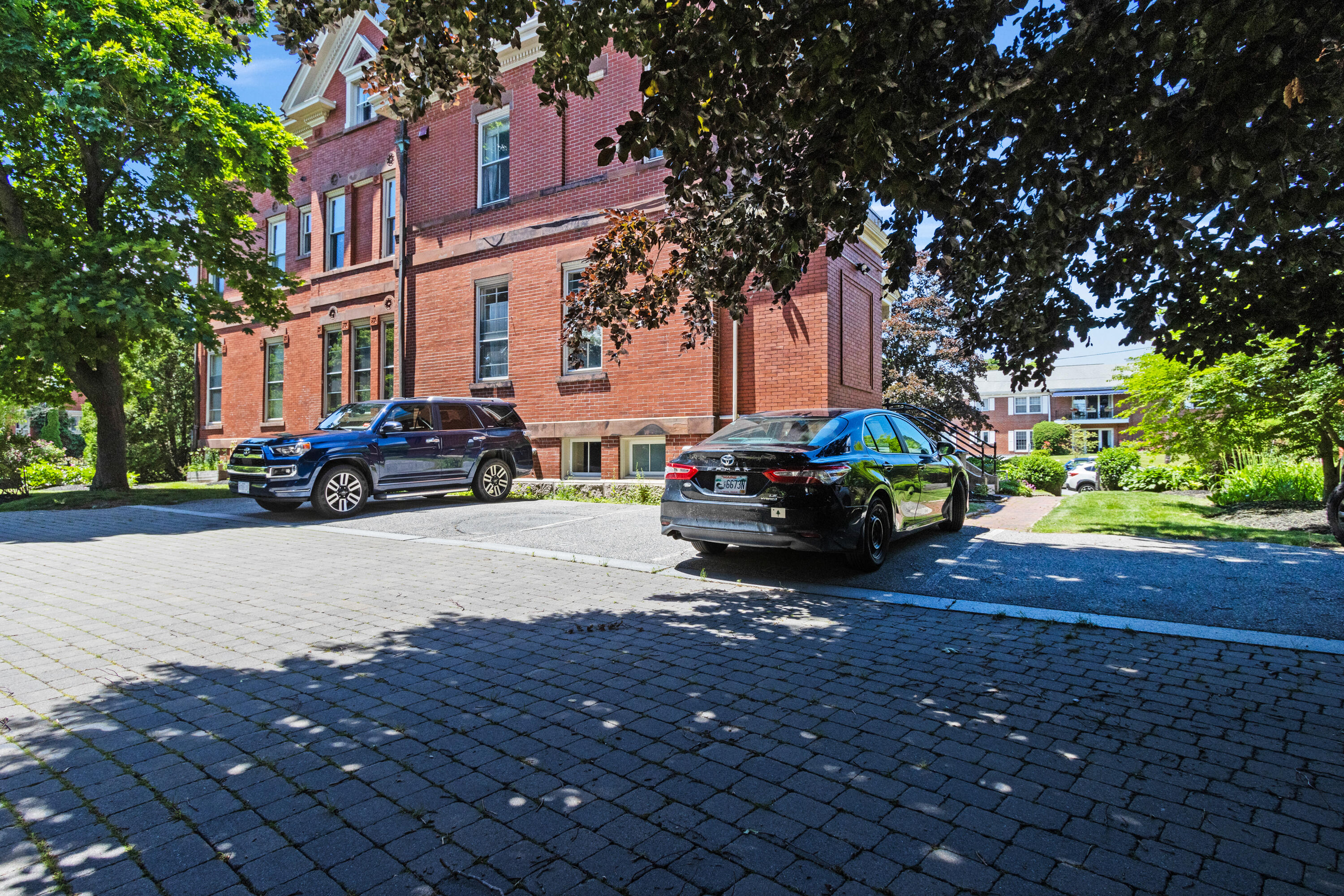 161 Pine Street 4