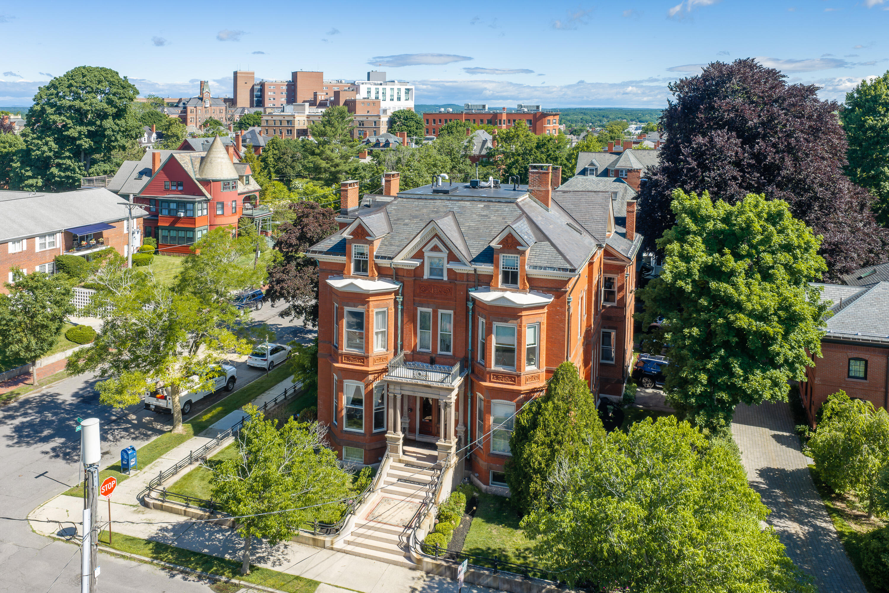 161 Pine Street 4