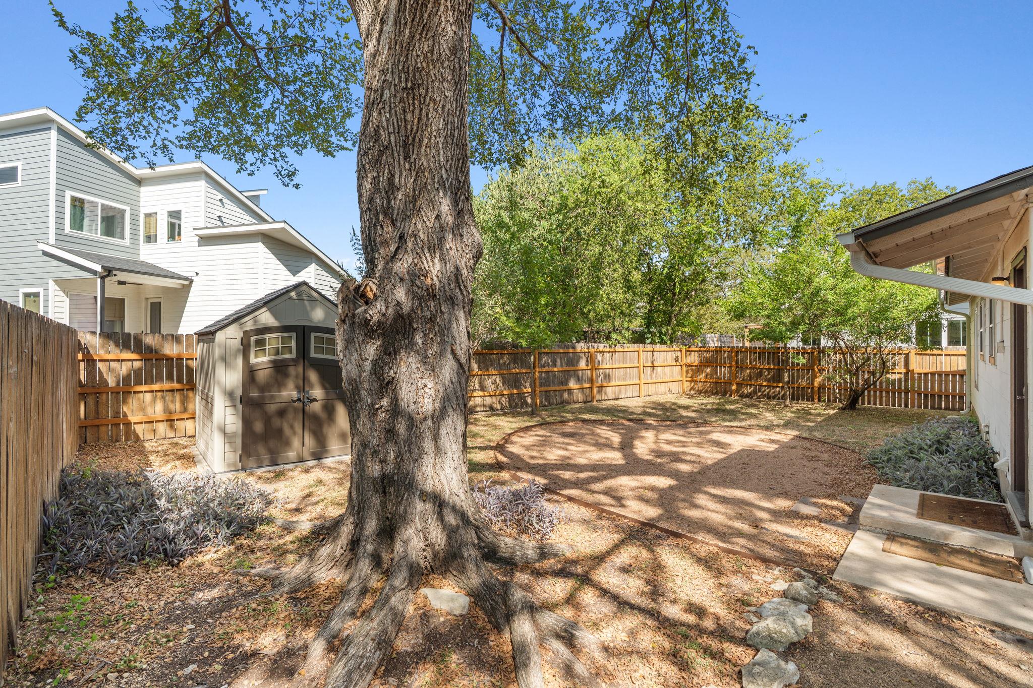 904 Plateau CIR