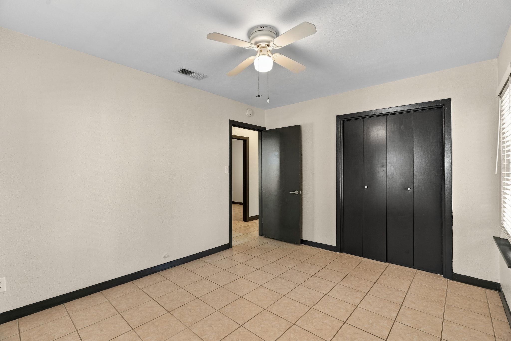 904 Plateau CIR