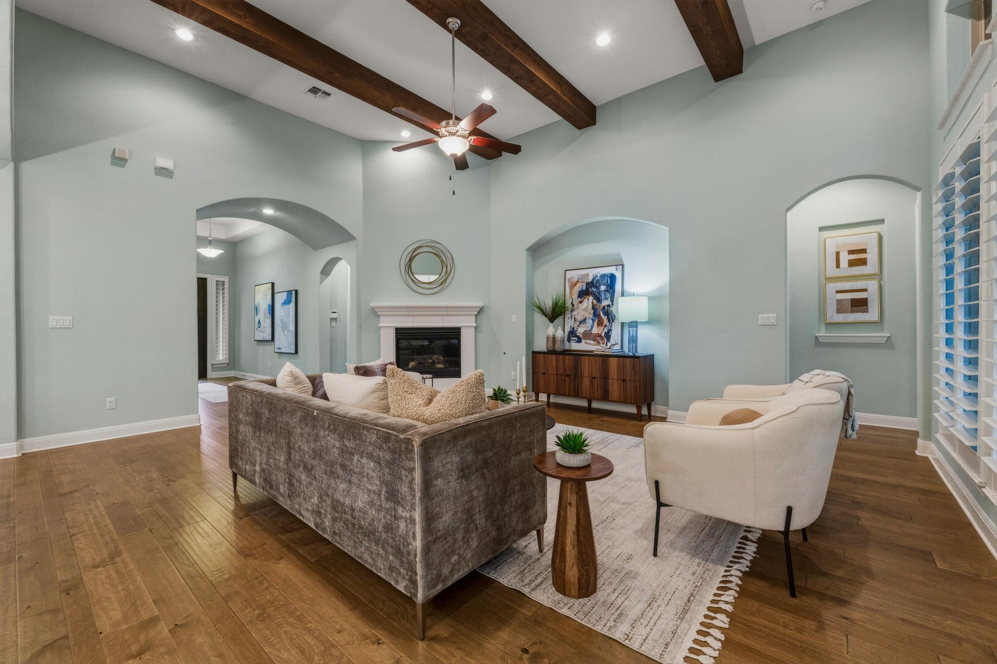 220 Mendocino LN