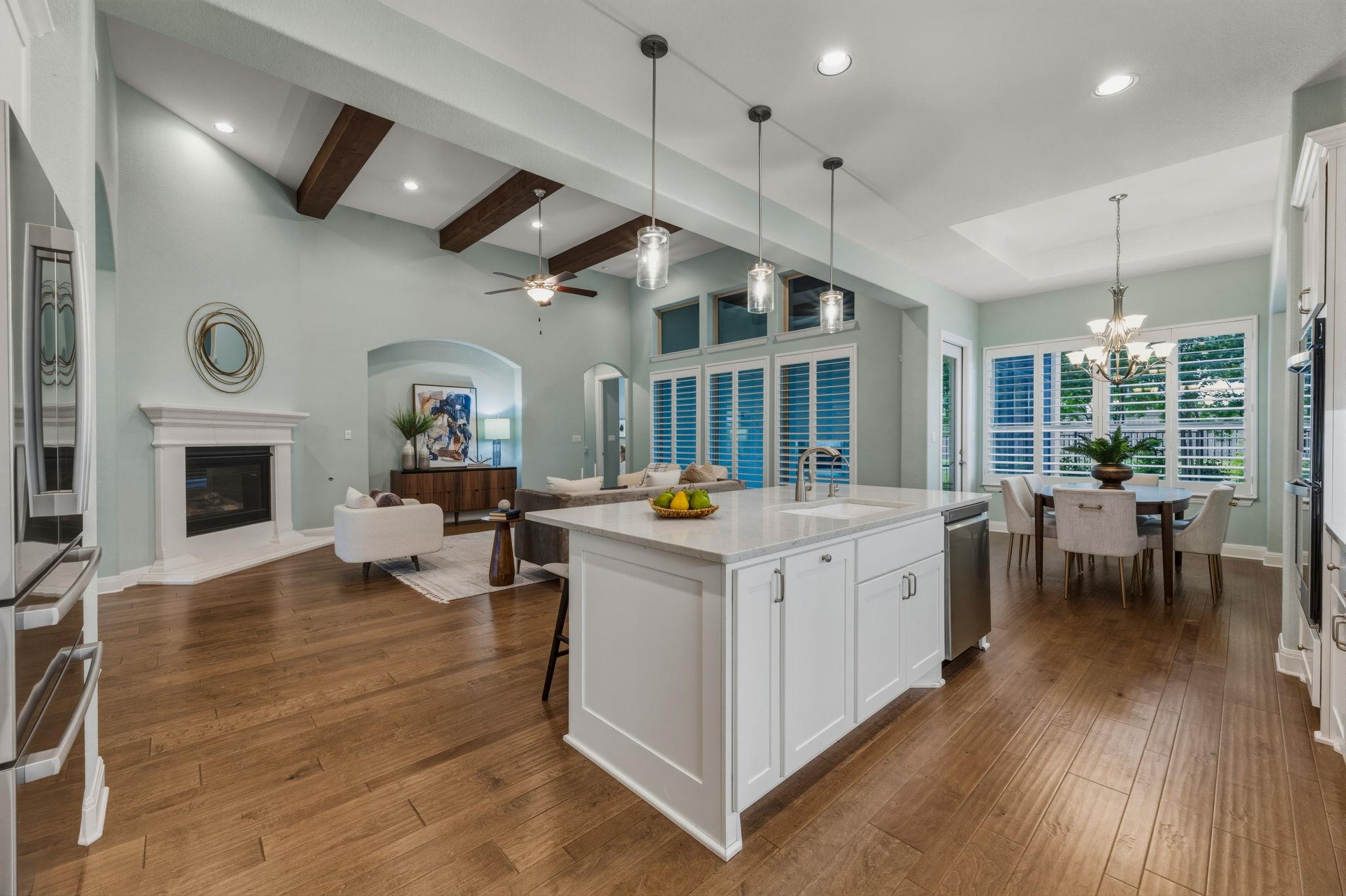 220 Mendocino LN