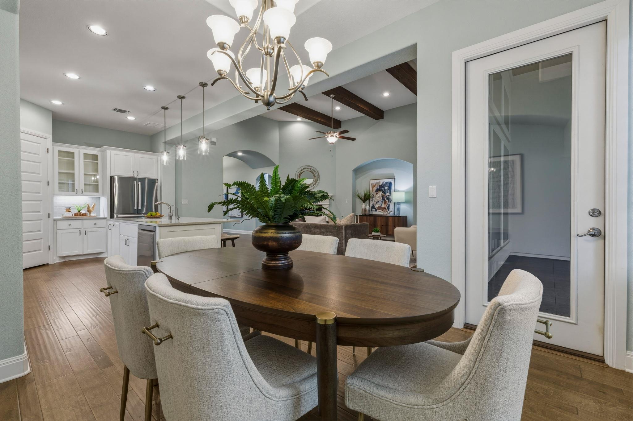 220 Mendocino LN