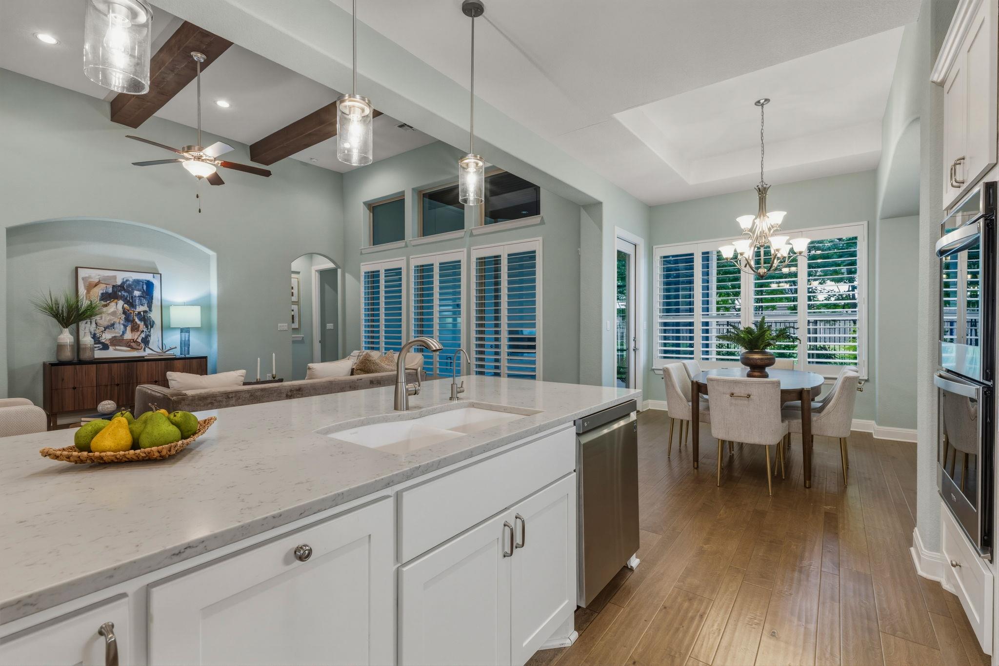 220 Mendocino LN