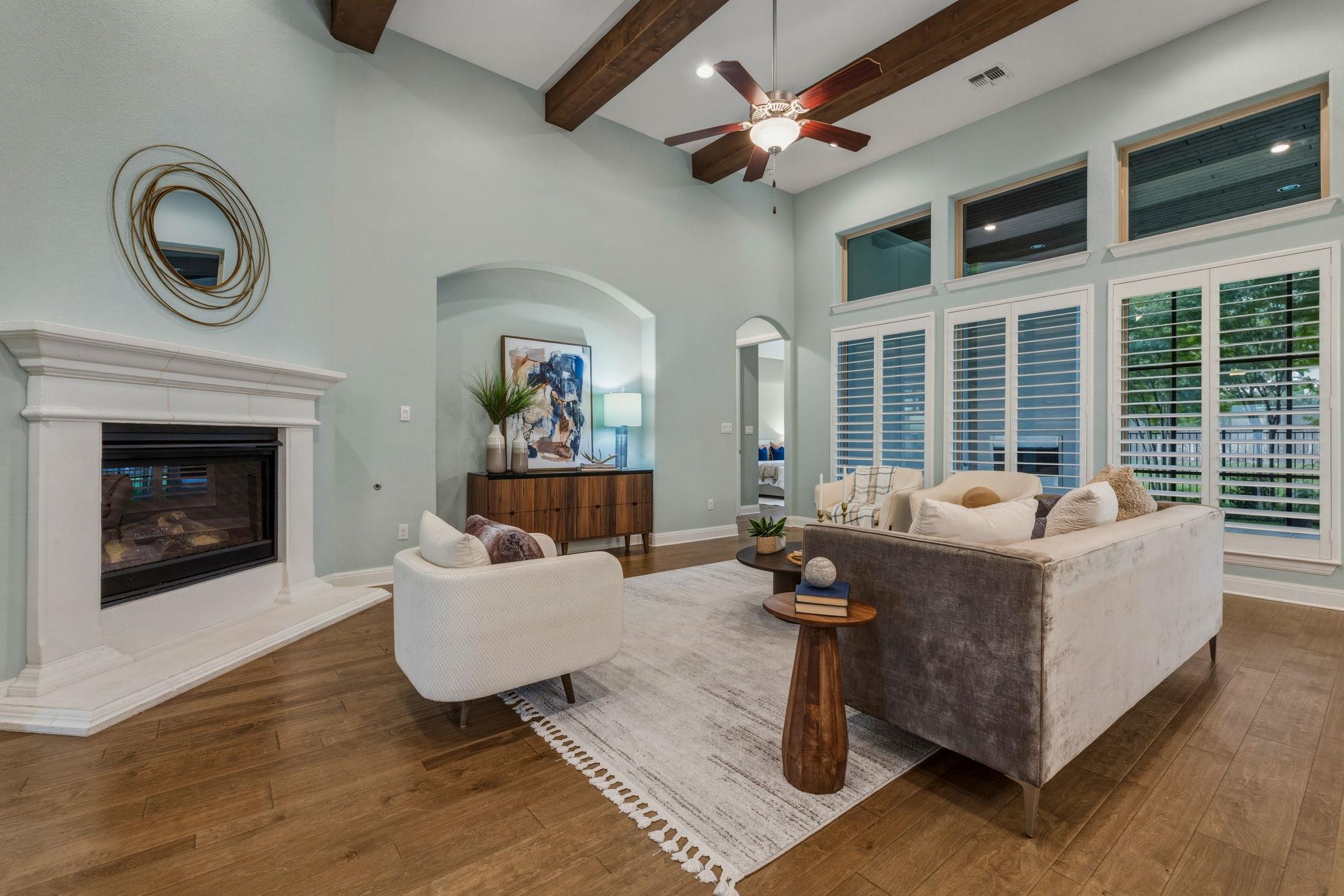 220 Mendocino LN