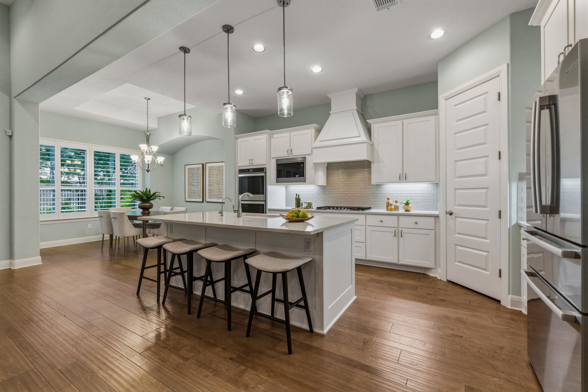 220 Mendocino LN