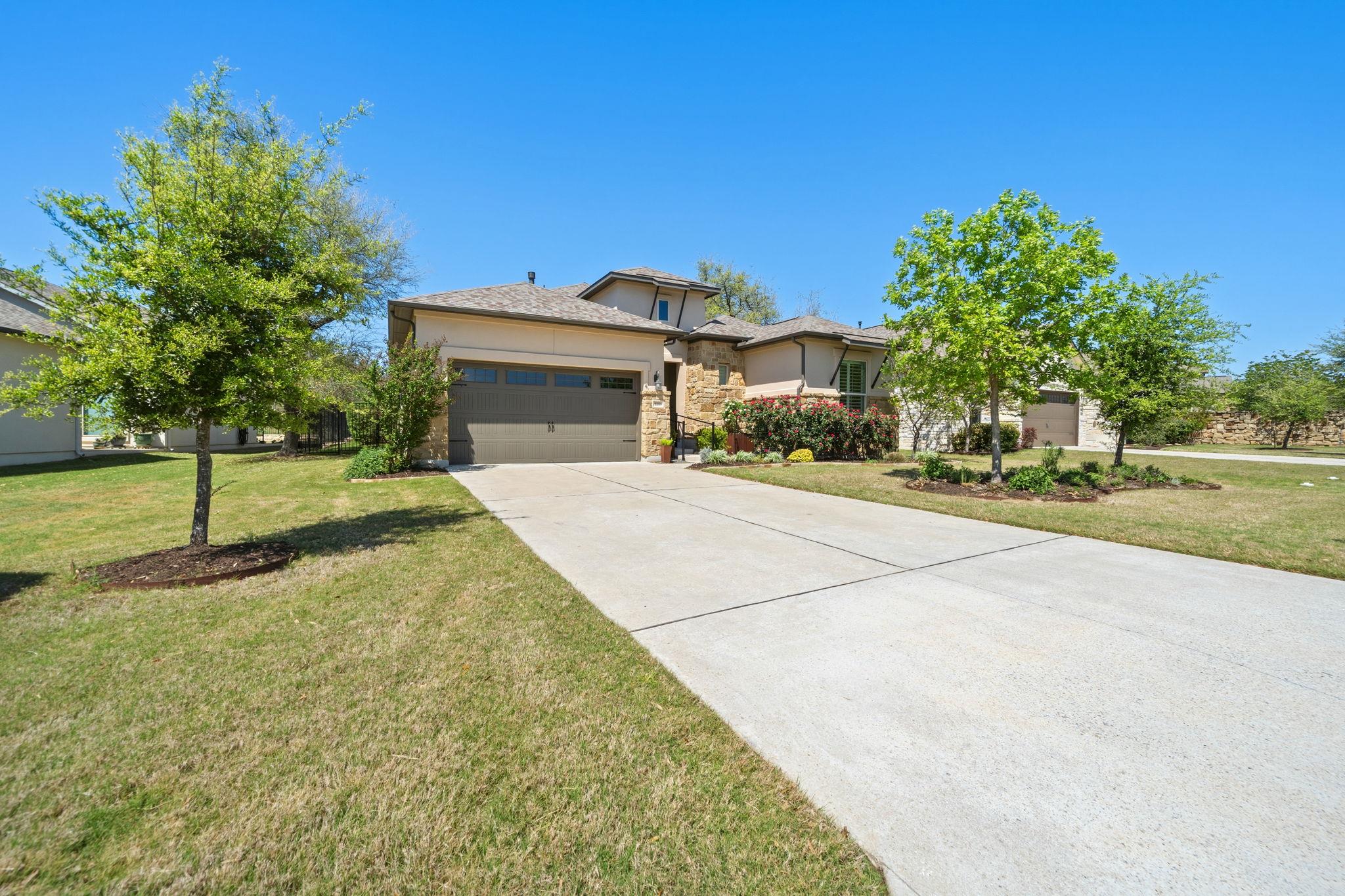 220 Mendocino LN