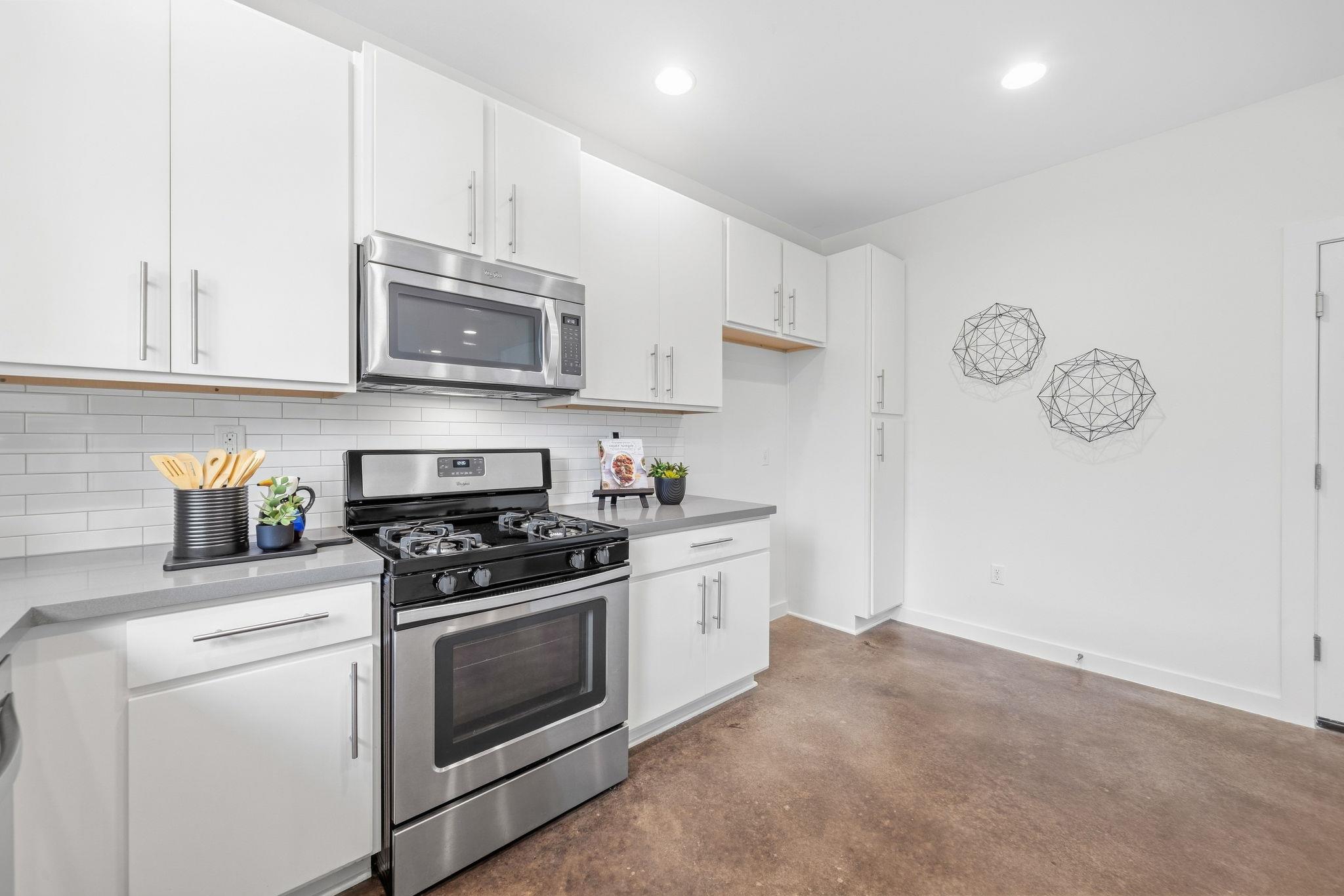 301 W Stassney LN # 20