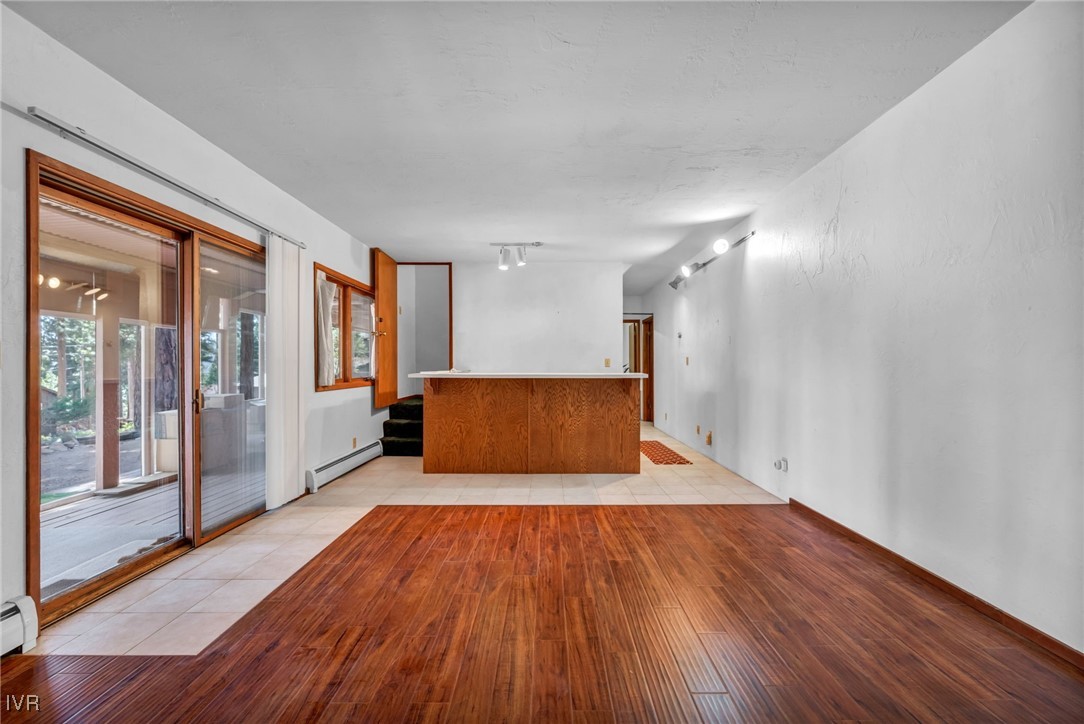 621 Woodridge Cir