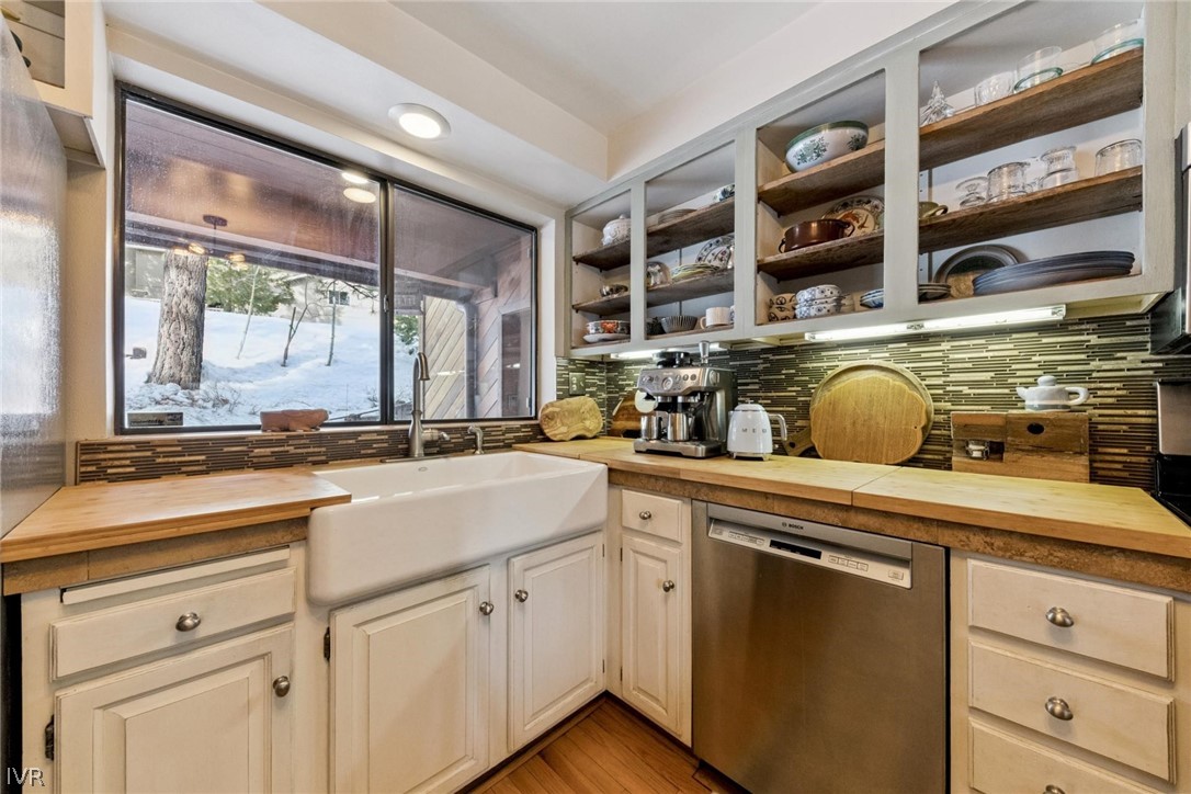 567 Bronco Ct