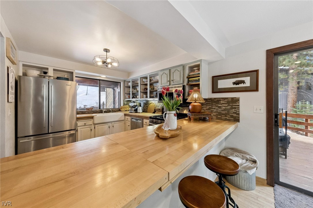 567 Bronco Ct