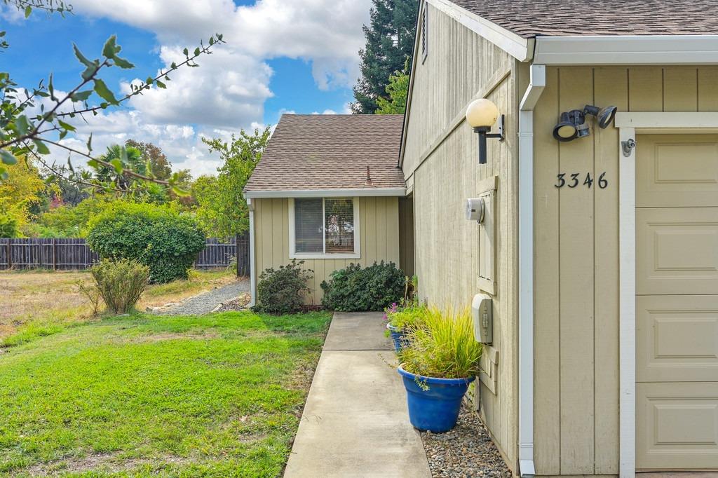 3346 Village Ct