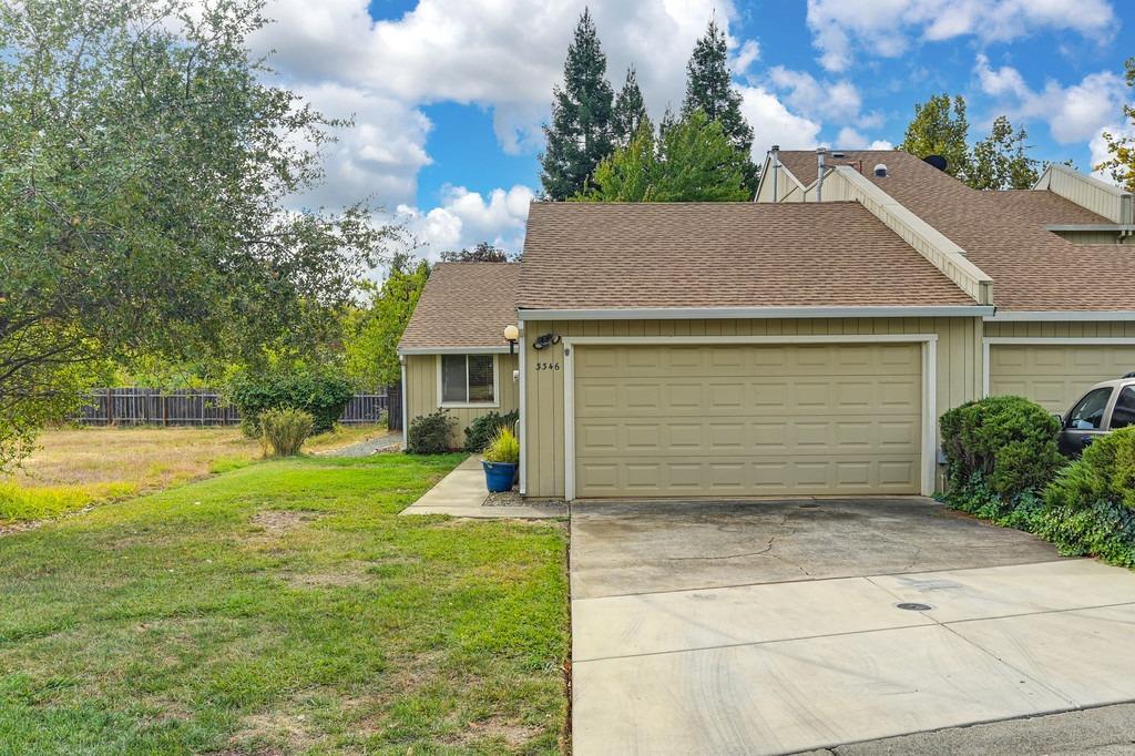 3346 Village Ct