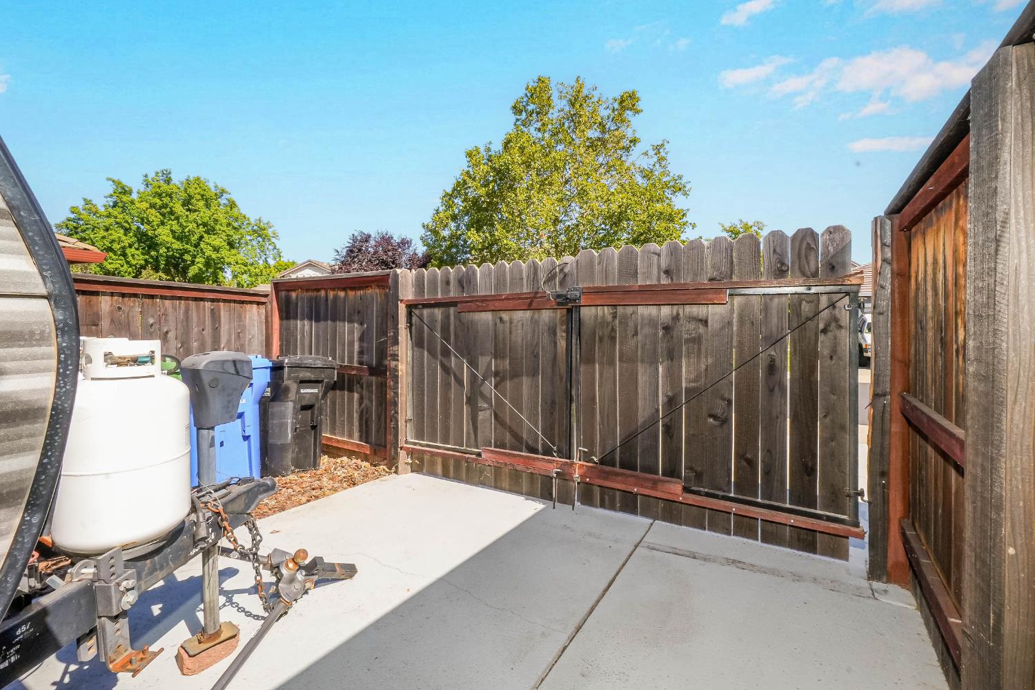 9408 Blue Diamond Way
