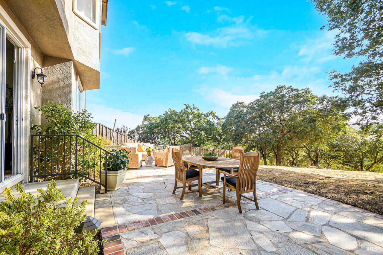 5313 Autumn Rock Ct
