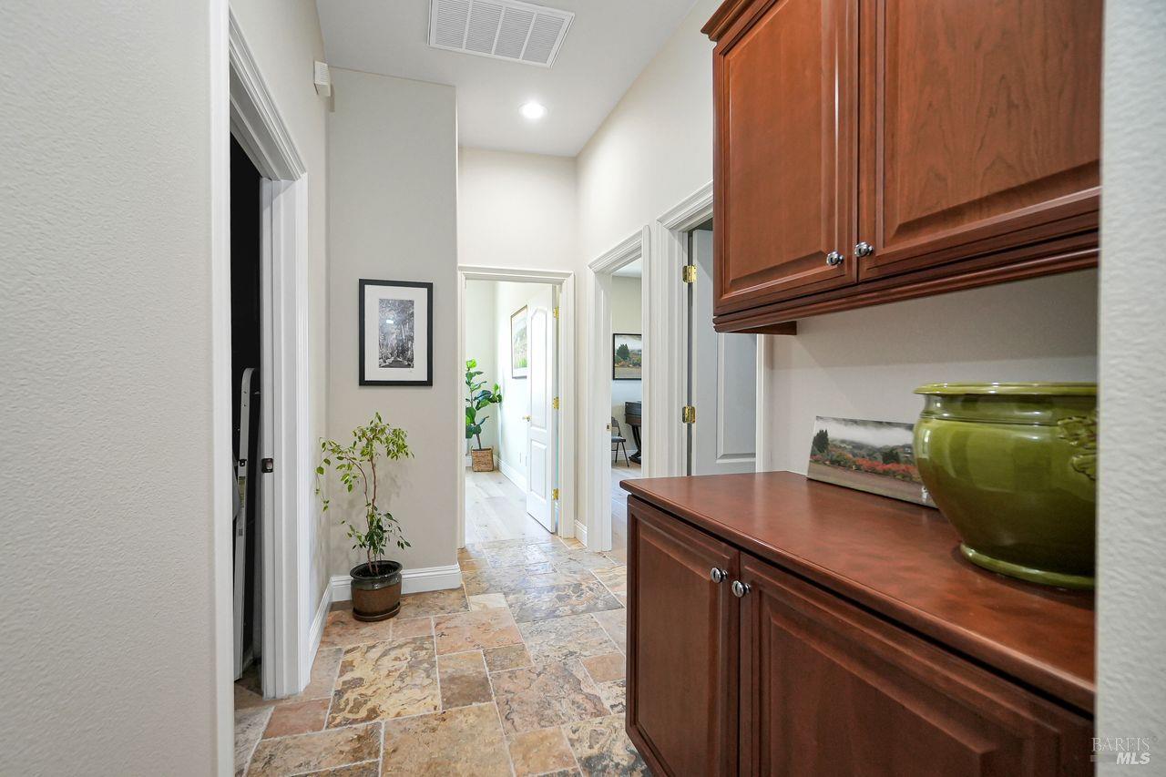 5313 Autumn Rock Ct