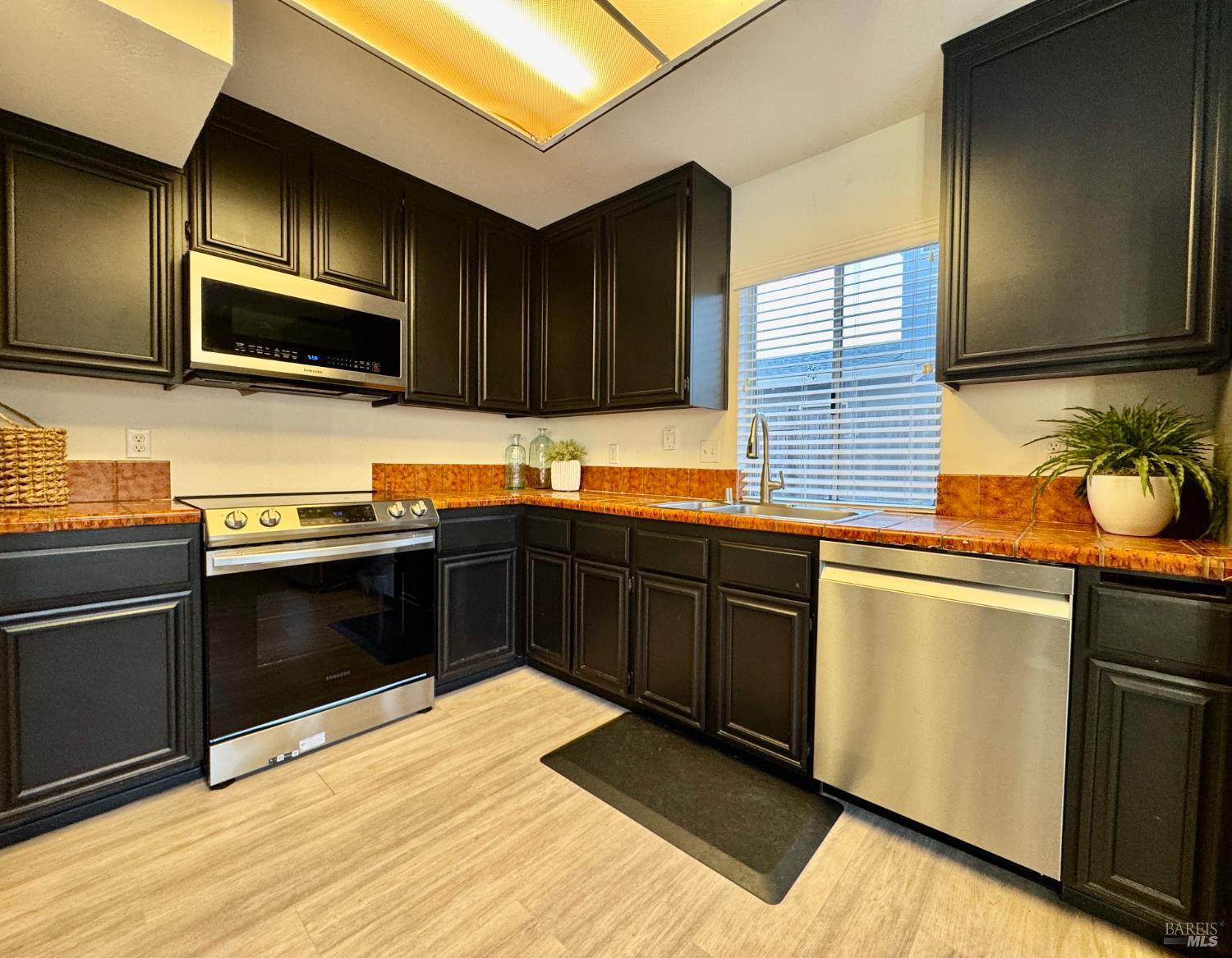 101 Panorama Dr