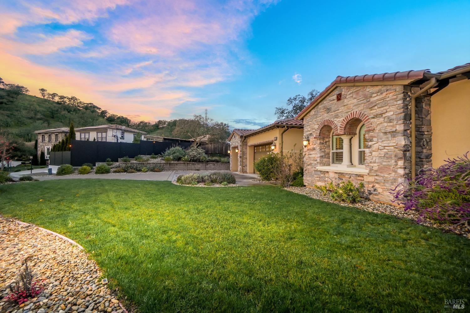 5335 Boulder Ridge Court