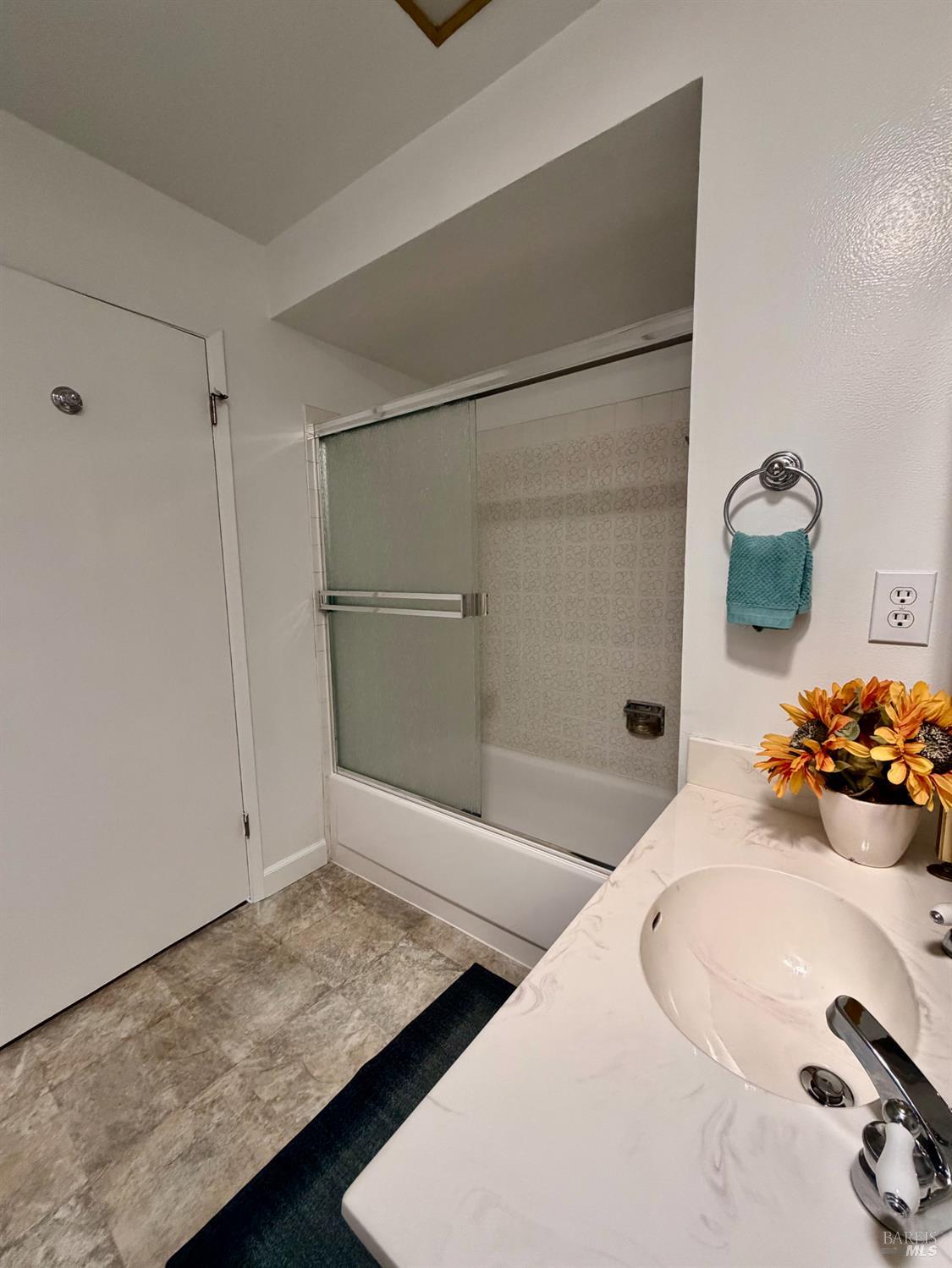 1608 Thornwood Drive