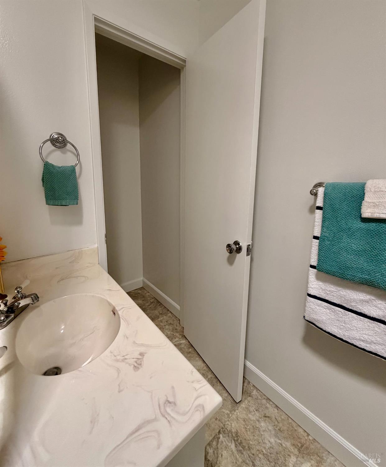 1608 Thornwood Drive