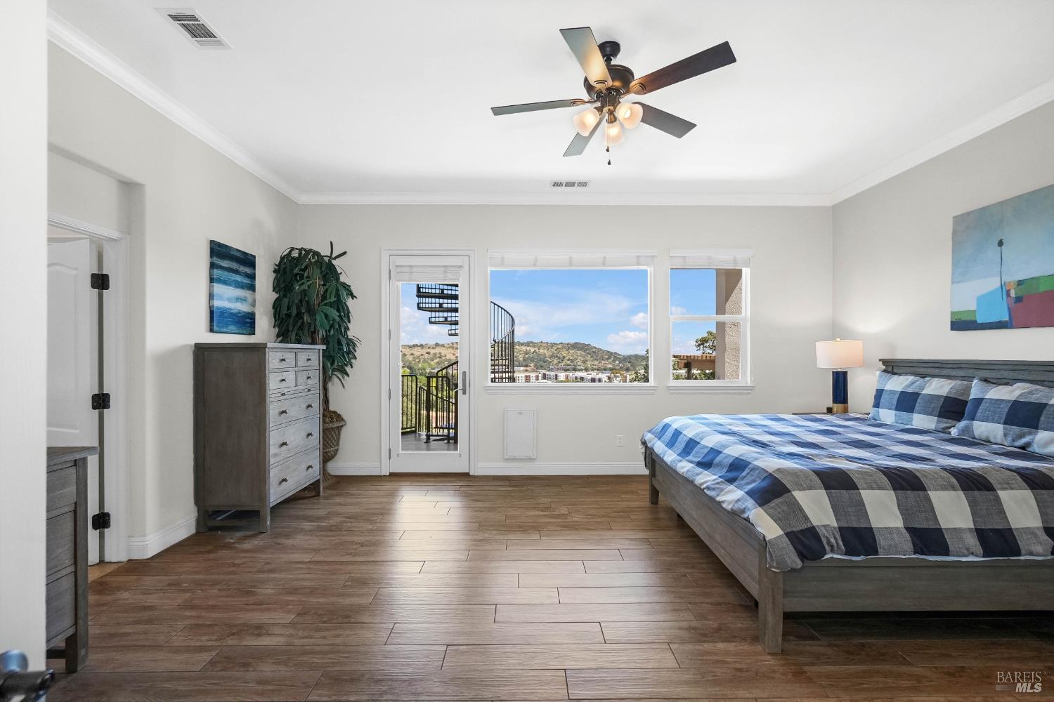 5332 Donald Ridge Court