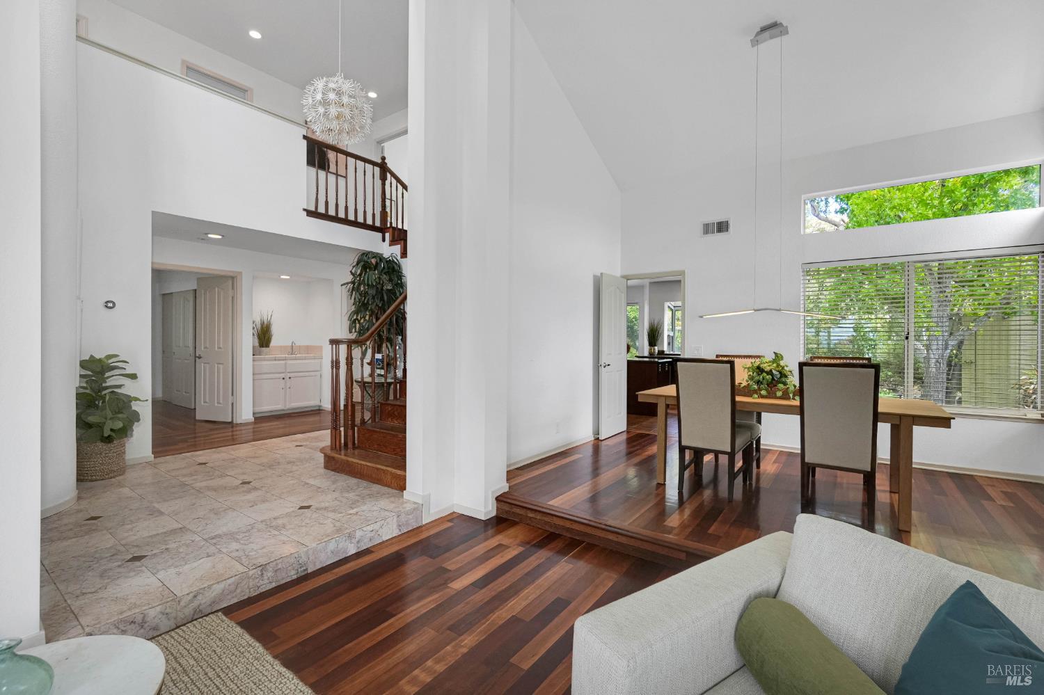 260 Windsor Way