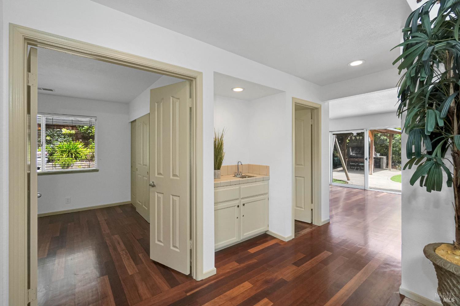 260 Windsor Way
