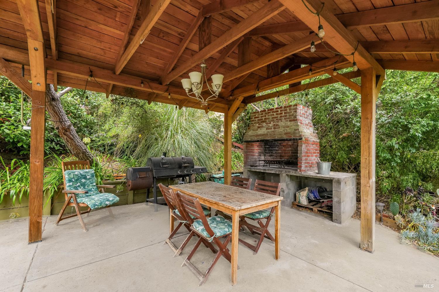 260 Windsor Way