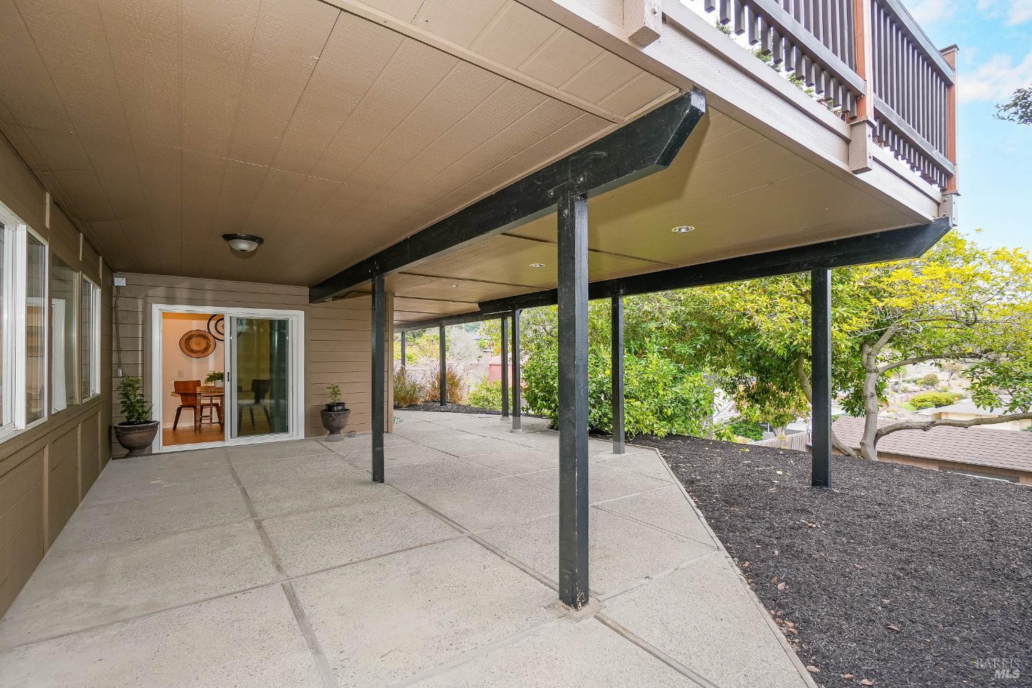 1693 View Drive