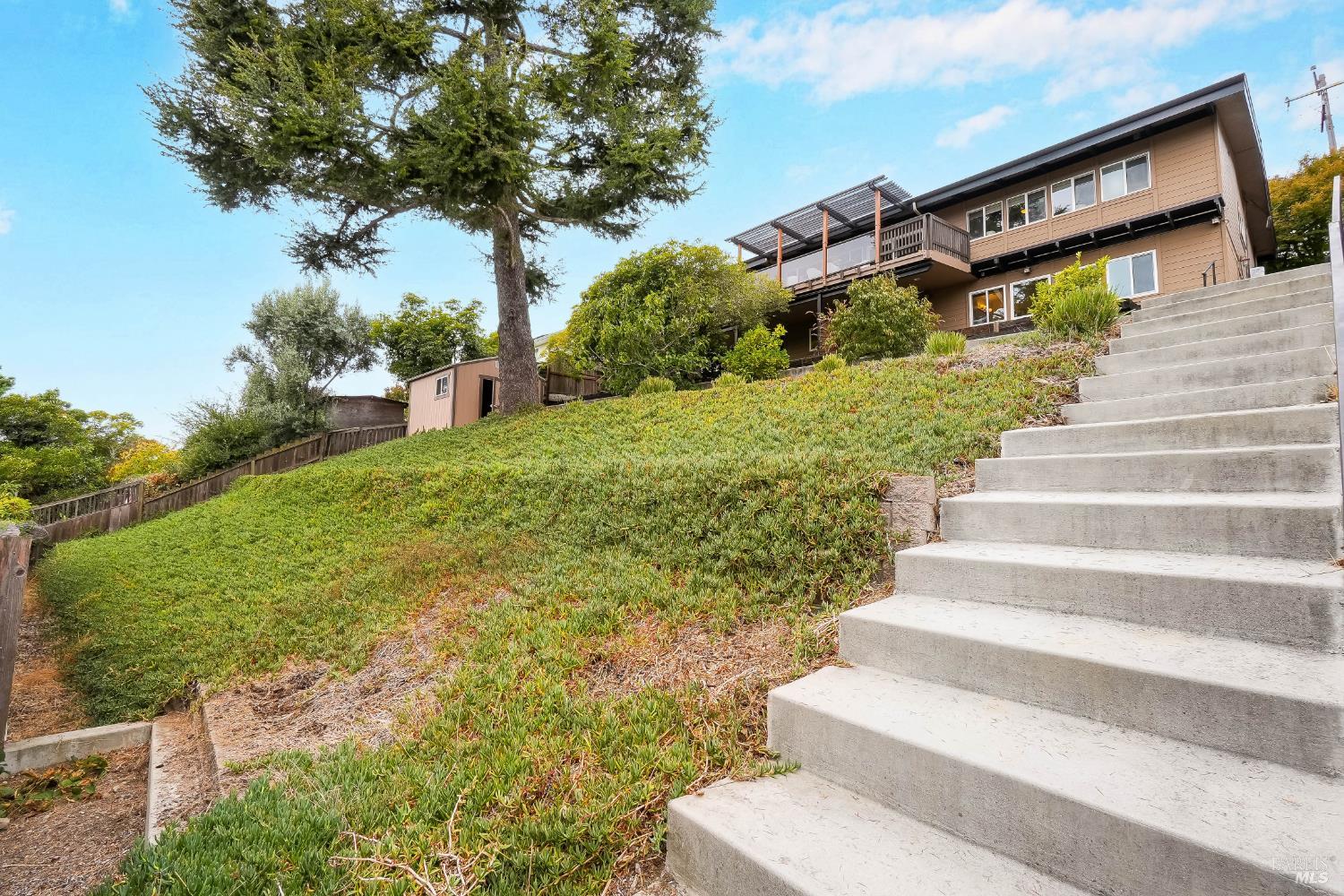 1693 View Drive