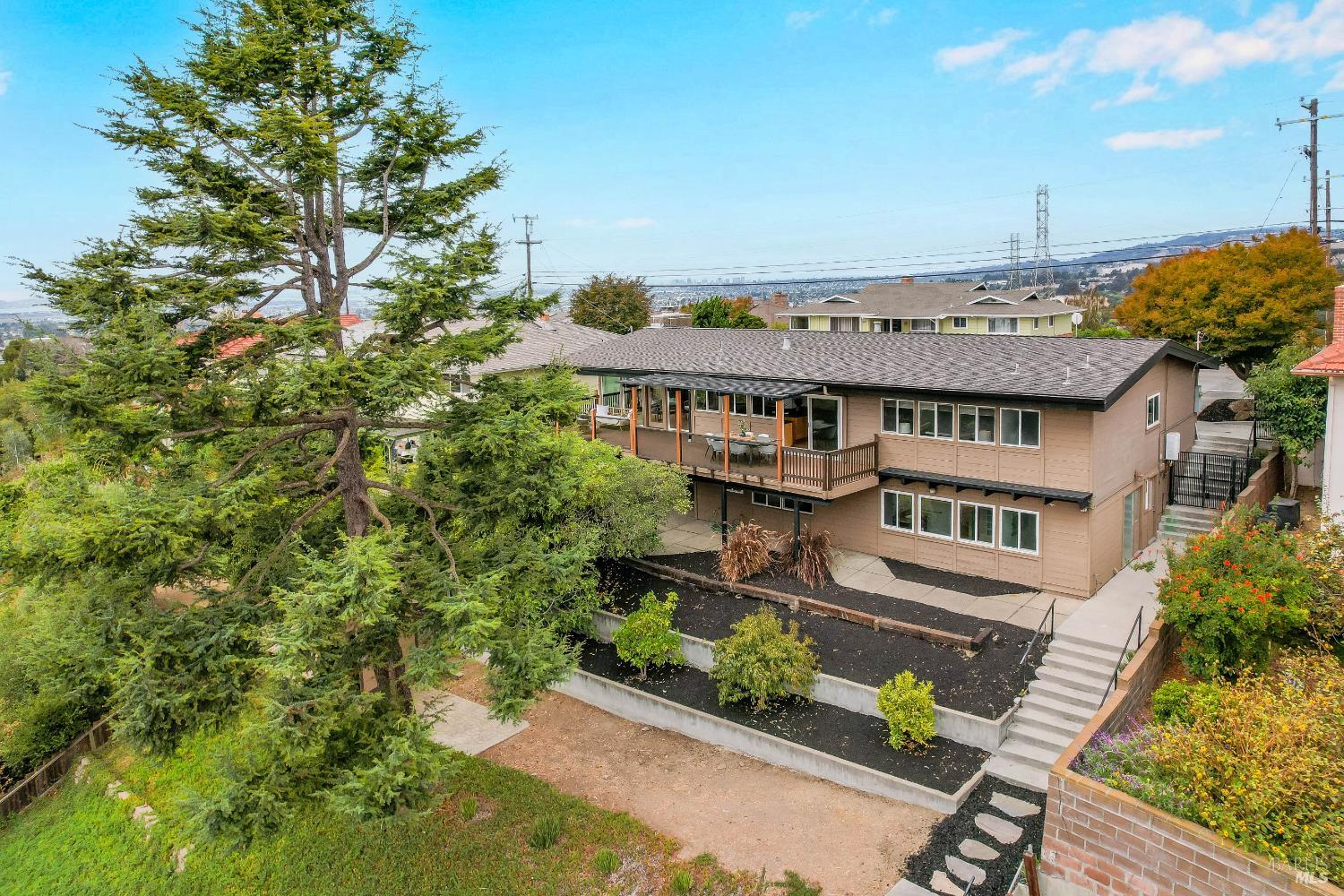1693 View Drive