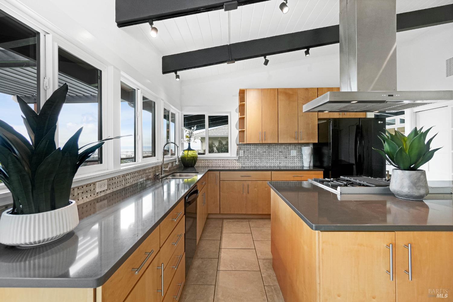 1693 View Drive